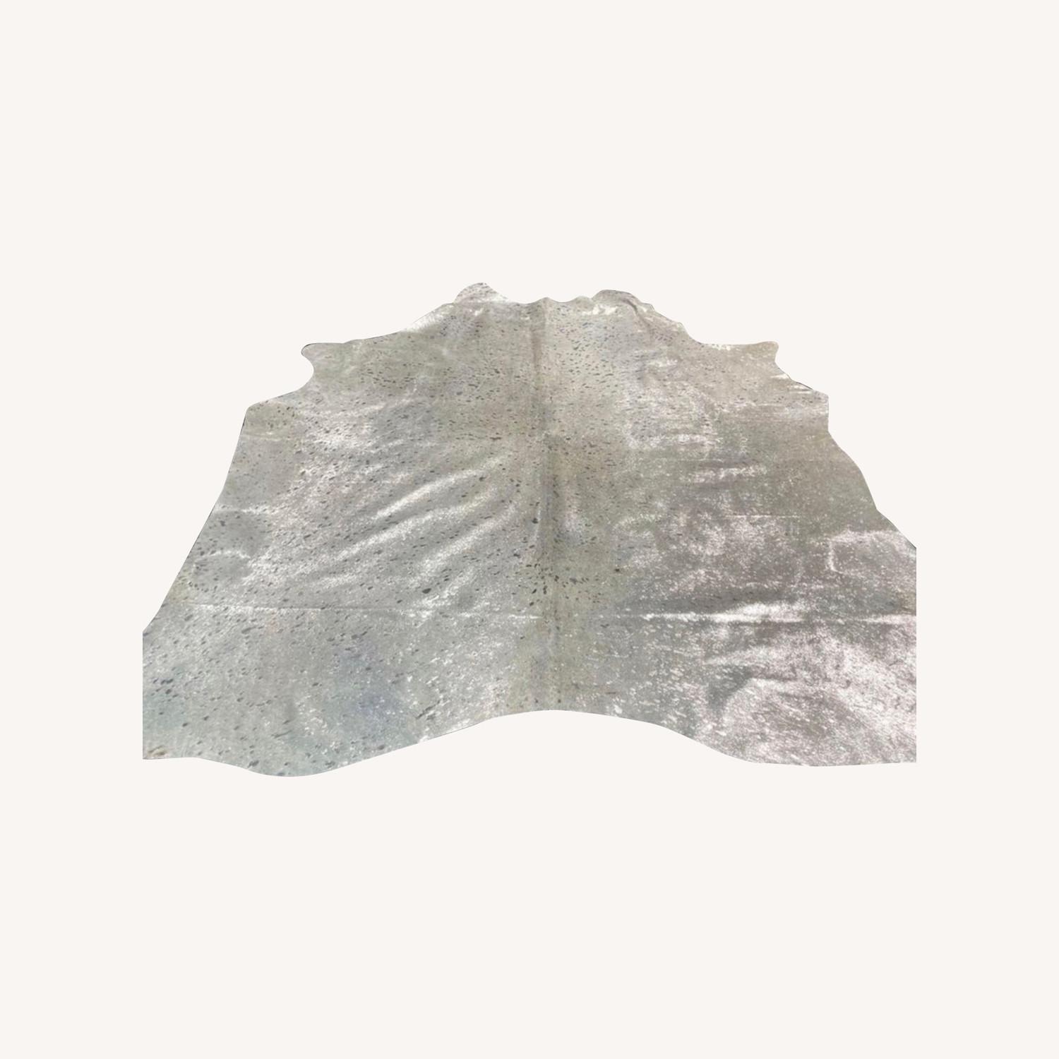 Metallic Cowhide Rug Silver & Gray AptDeco