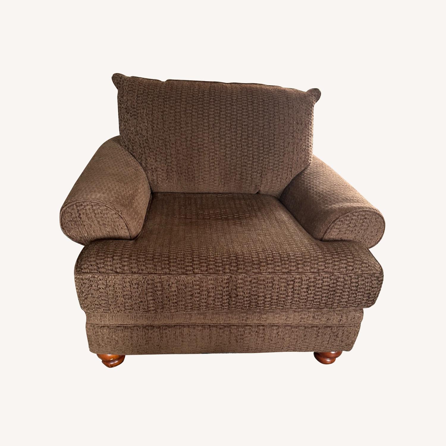 Raymour & Flanigan Brown Chair and A Half AptDeco