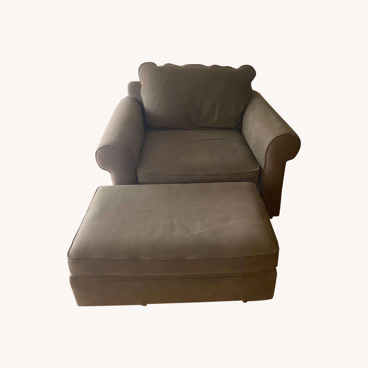 Classic Chair and Half with Ottoman - image-0