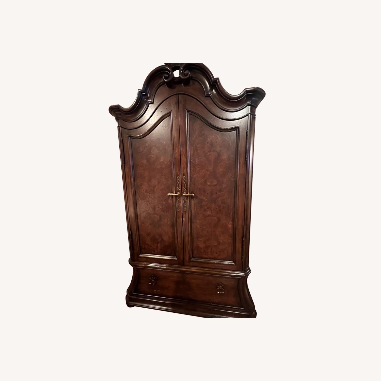 Thomasville Armoire. Hills of Tuscany - image-10