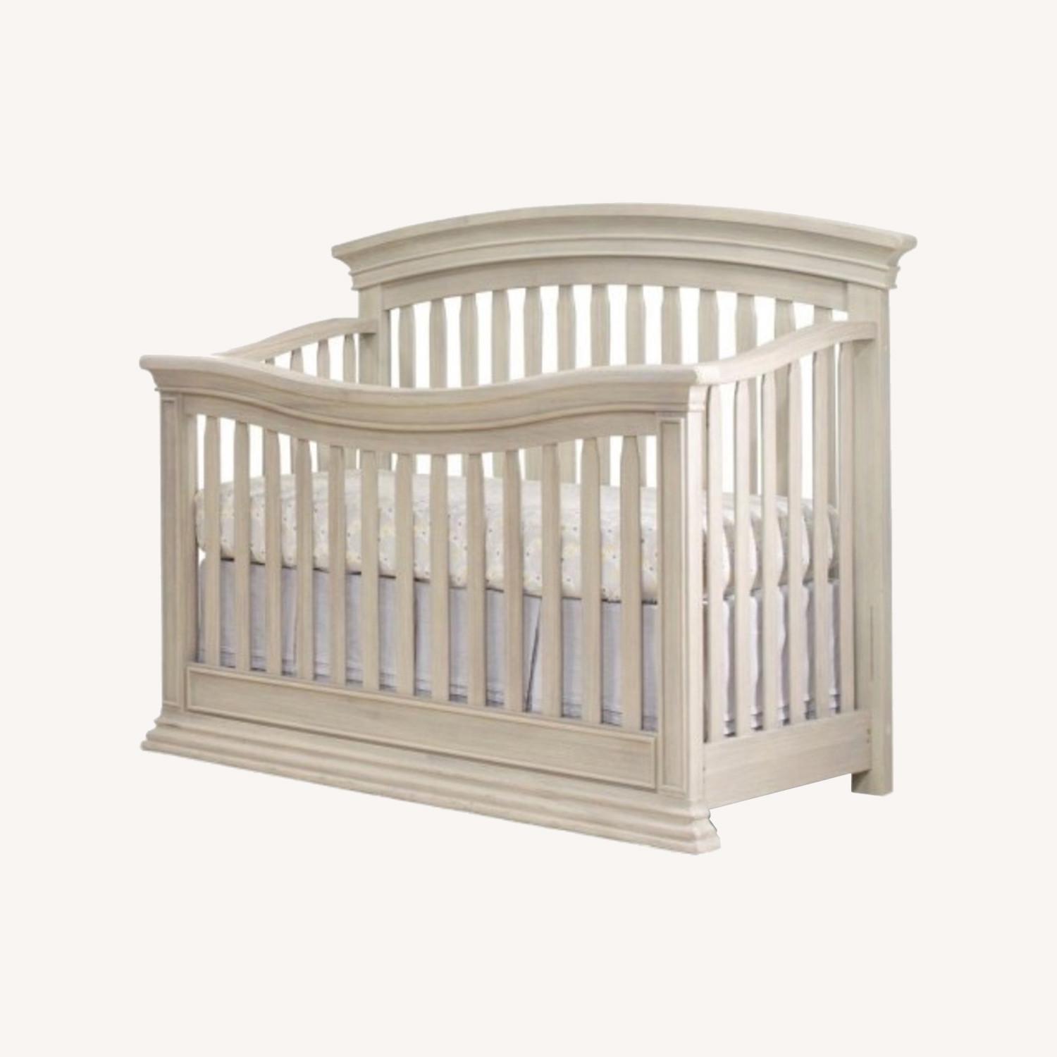 Sorelle Monterey Convertible Crib - image-0