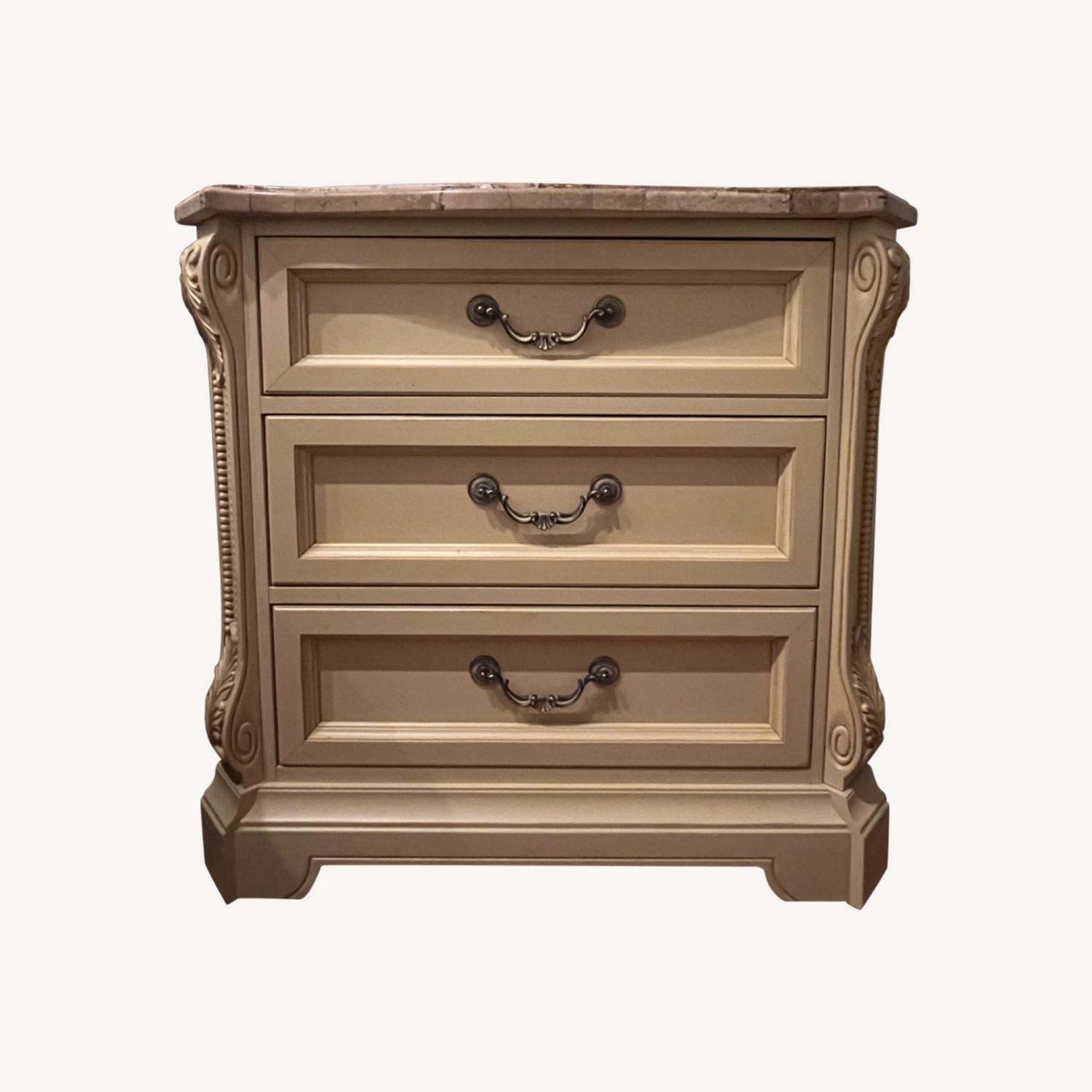 Thomasville Vintage Impressions Nightstands - image-0