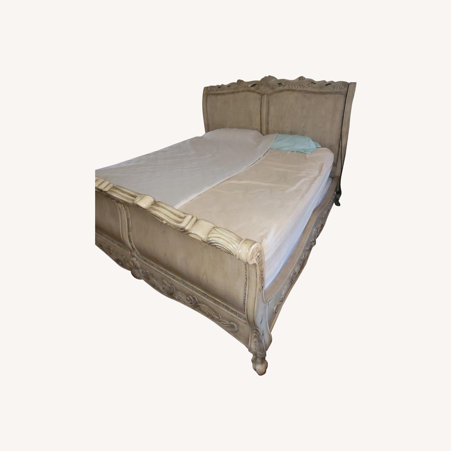 Mcferren King Bedframe - image-0