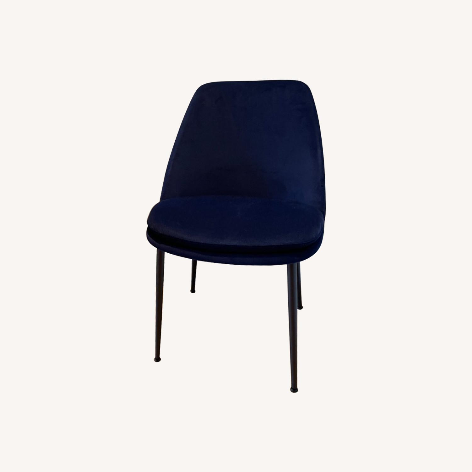 Set of 2 Navy Blue Velvet Dining Chairs AptDeco