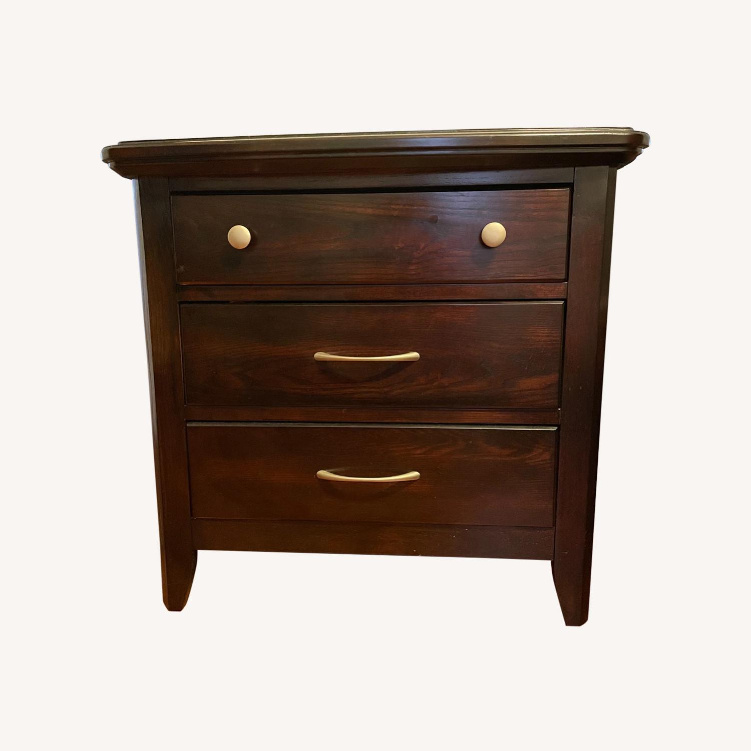 Raymour and Flanigan Wood Nightstand AptDeco