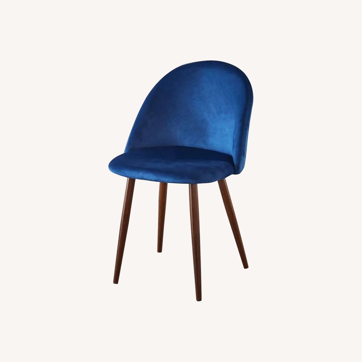 Set of 2 Blue Velvet Dining Chairs AptDeco