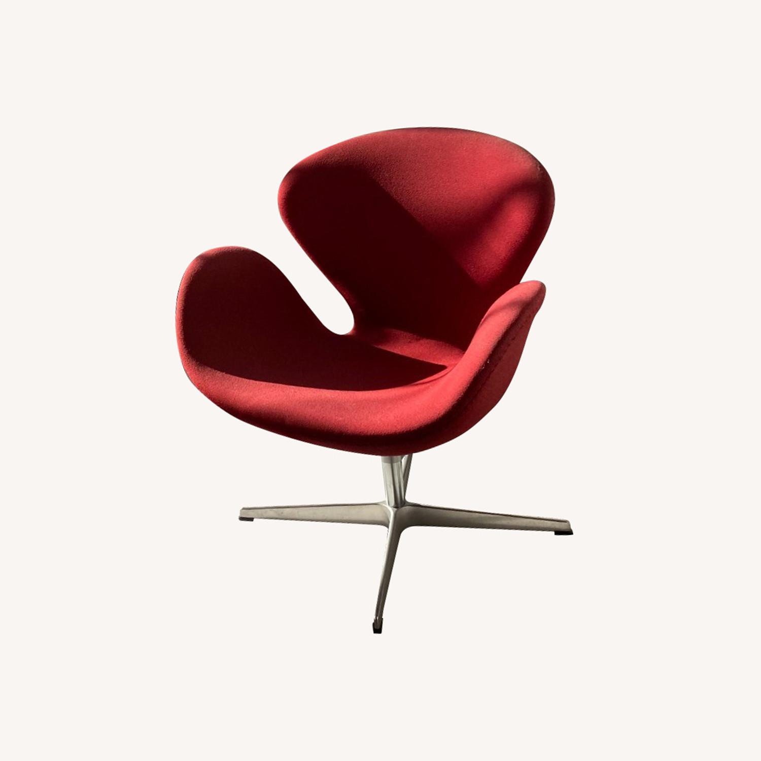 Fritz Hansen Two Swan Chair Red - image-0