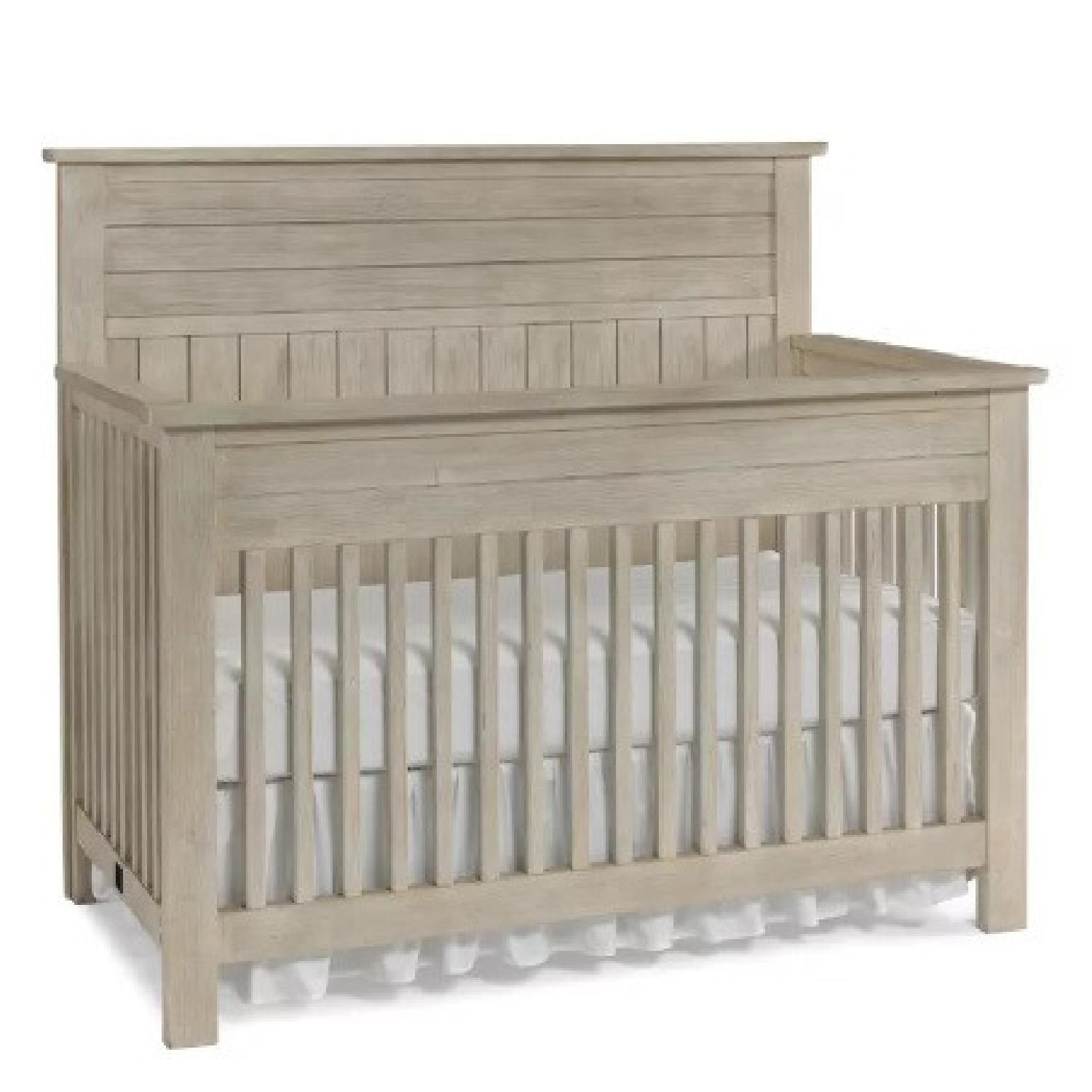 Bel Amore Channing Covertible Crib with Rails - image-3