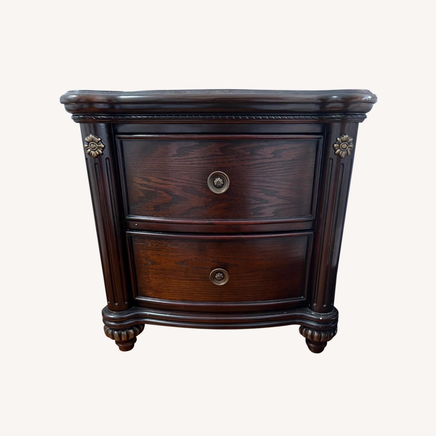 Bob's Discount Furniture Nightstand AptDeco