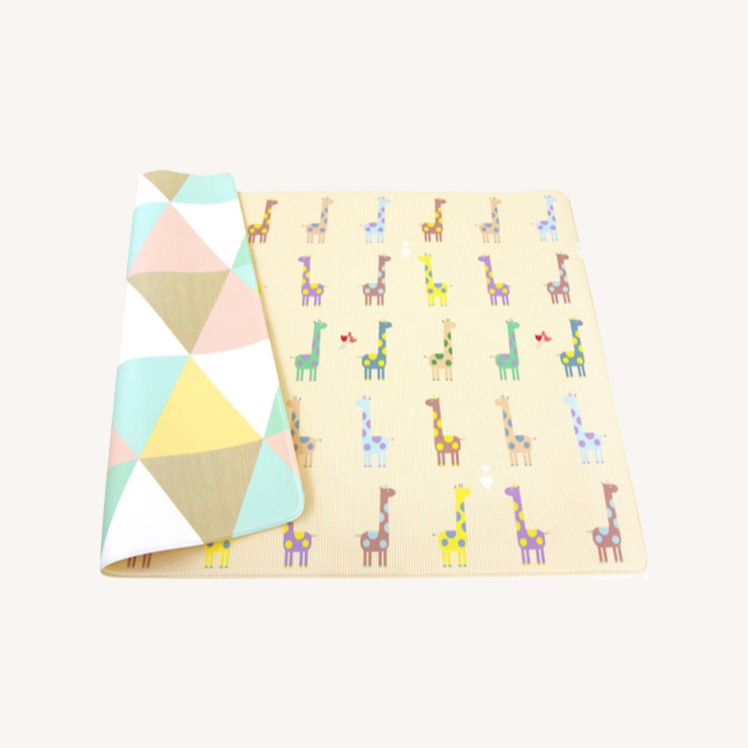 Non-toxic Two-sided Foam Child's Play Mat - image-0