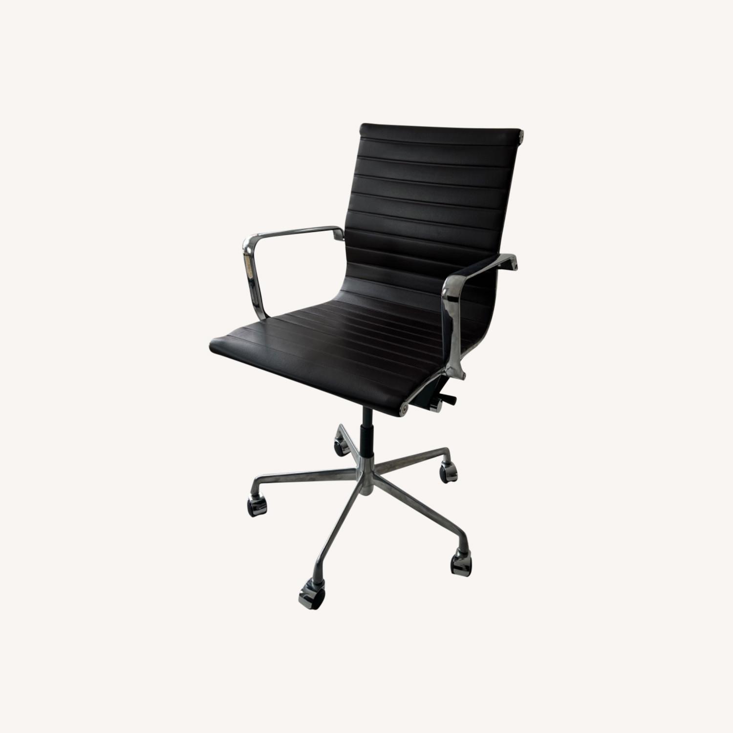 Modern Study / Office Rotating Chair - image-0