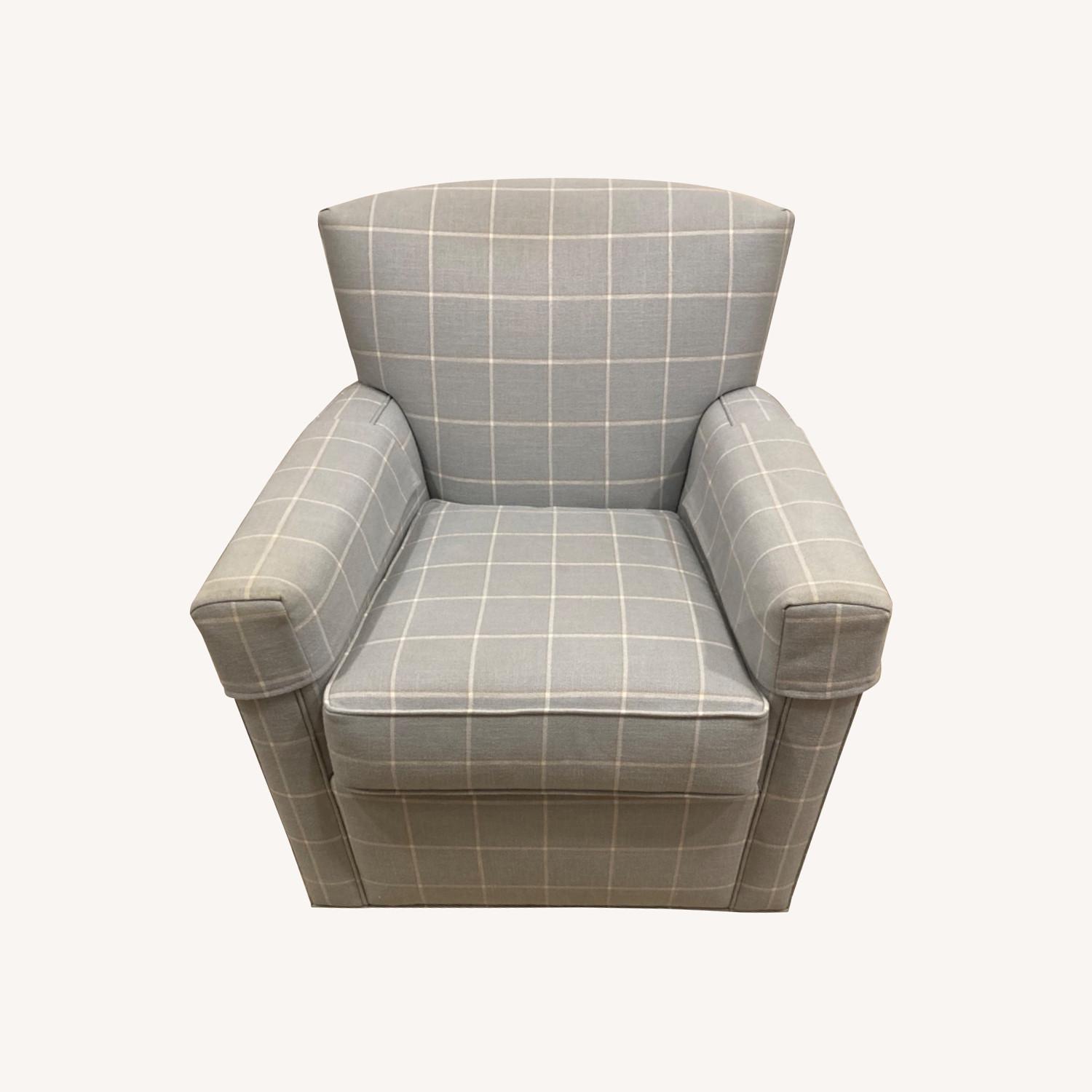 Ethan Allen Comfortable and Sturdy Swivel Chair AptDeco