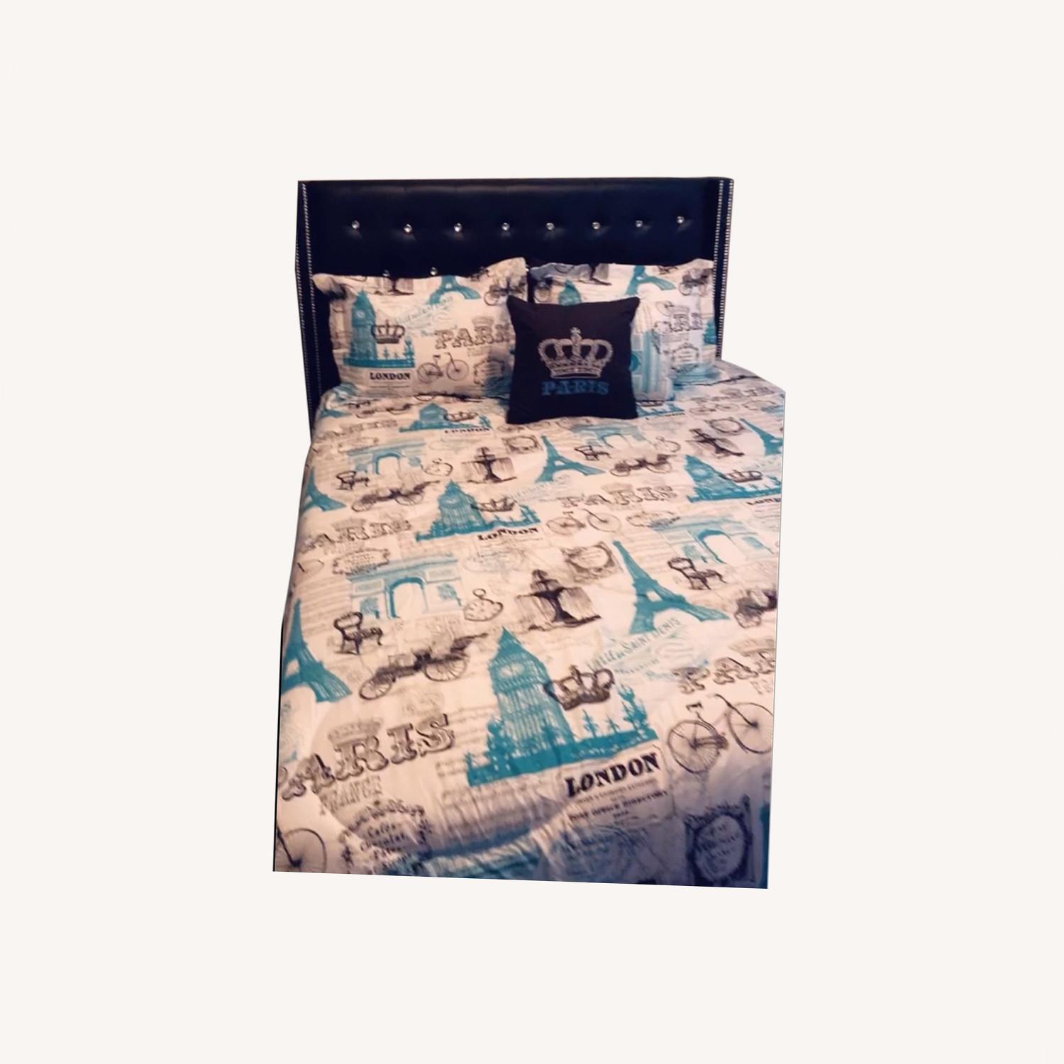 Queen Size Bed Black - image-0