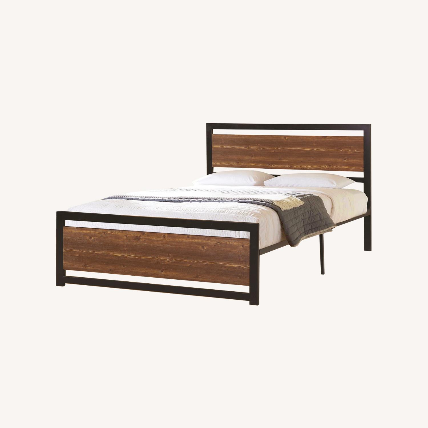 Twin Wood Planking Bed With Steel Frame - image-0