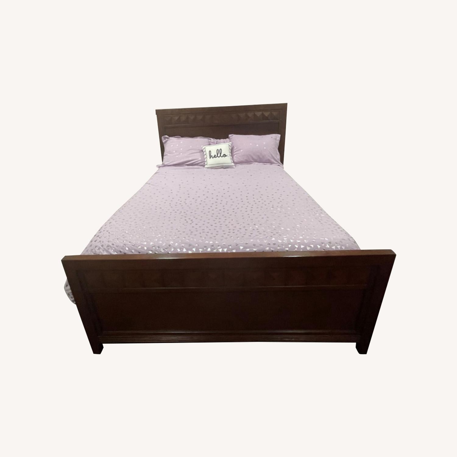 Raymour & Flanigan Shadow Bed - image-0