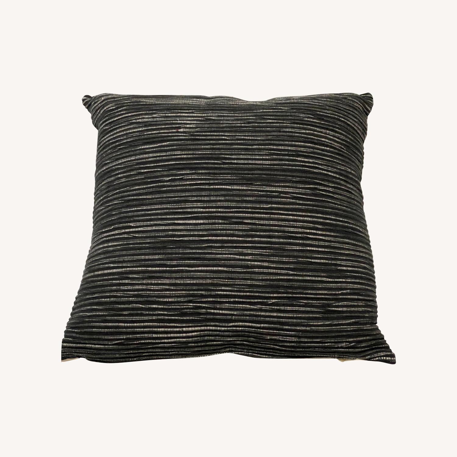 Set of 4 High end Decorative Pillows AptDeco