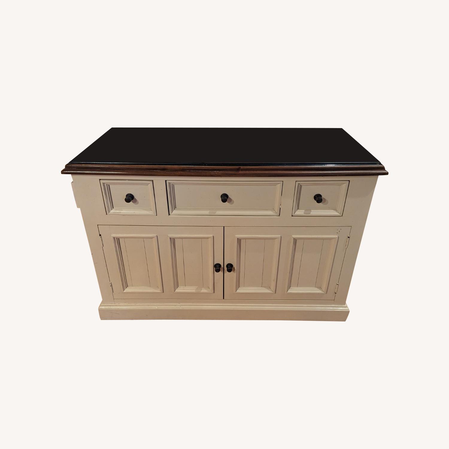 Kitchen Island Granite - image-0