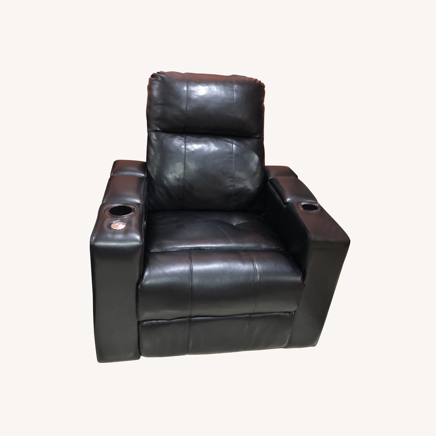 Jennifer Convertibles Automated Recliner AptDeco