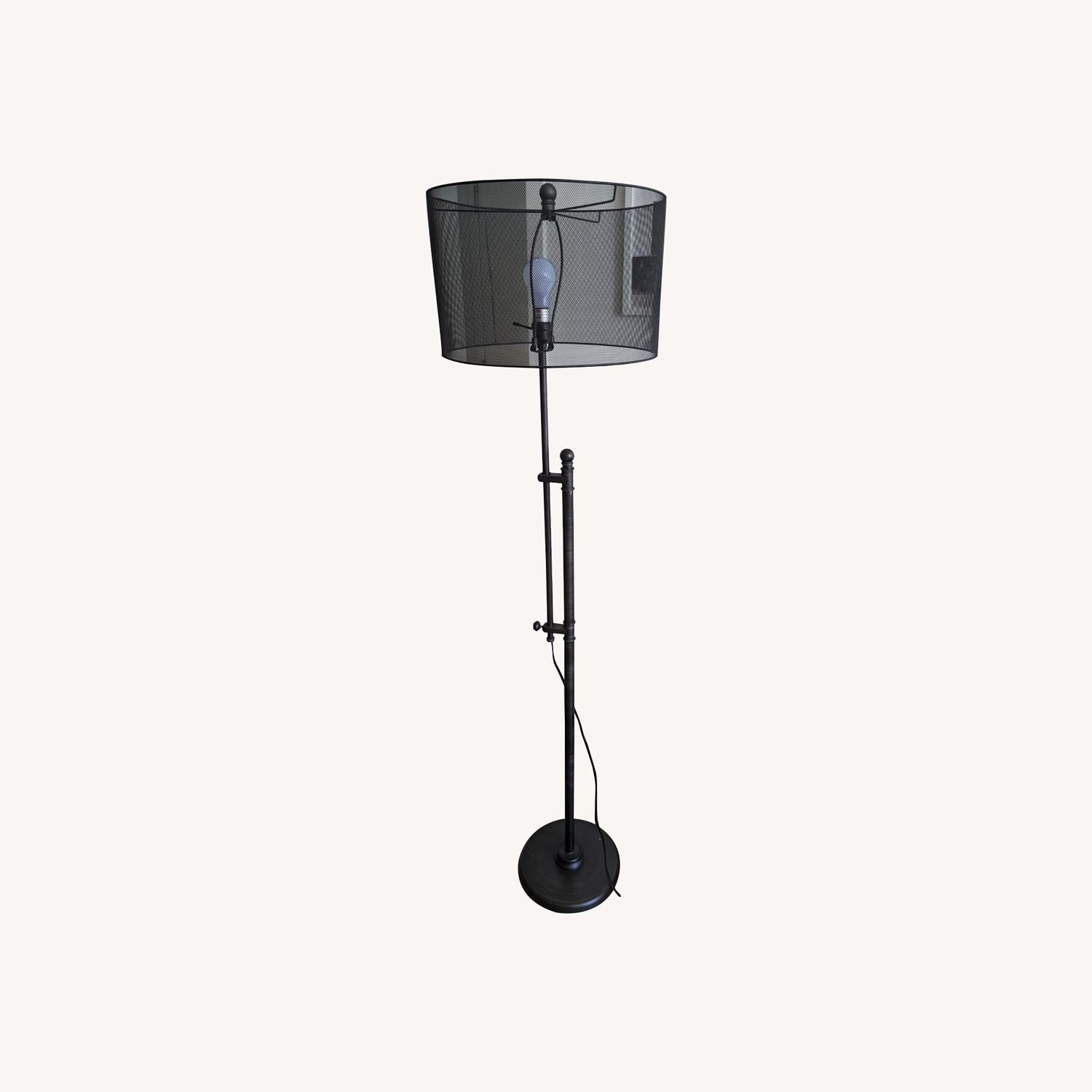 Black Metal Lamp - image-0