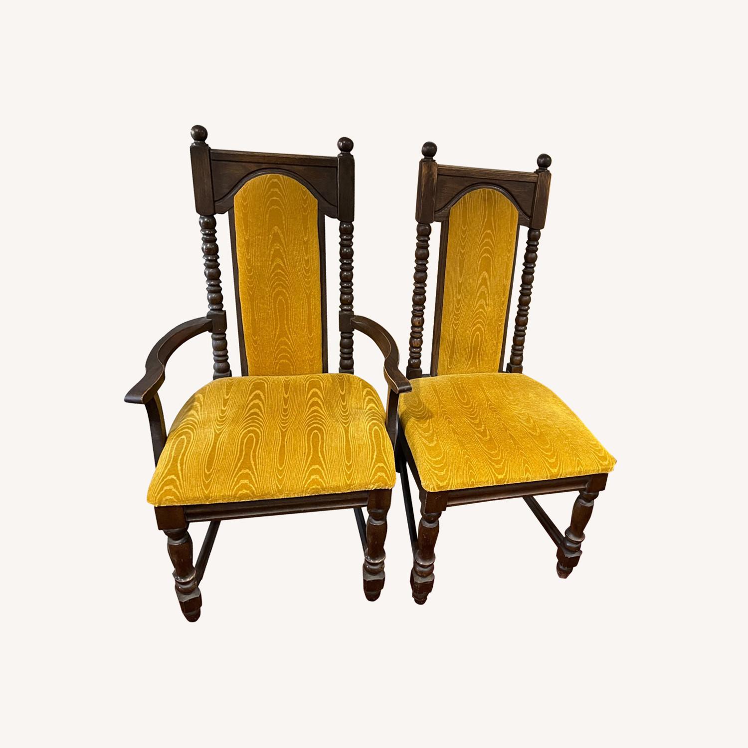 Set of Dining Chairs - image-0