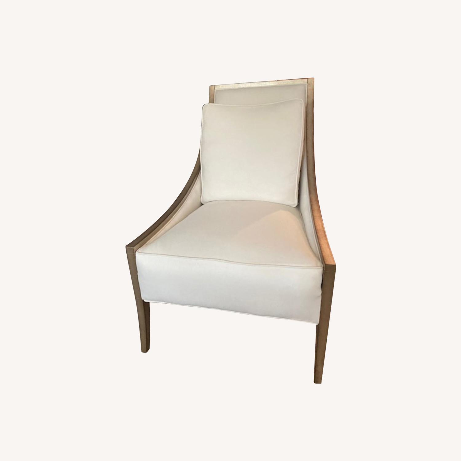 Caracole - A Fine Line chair - image-0