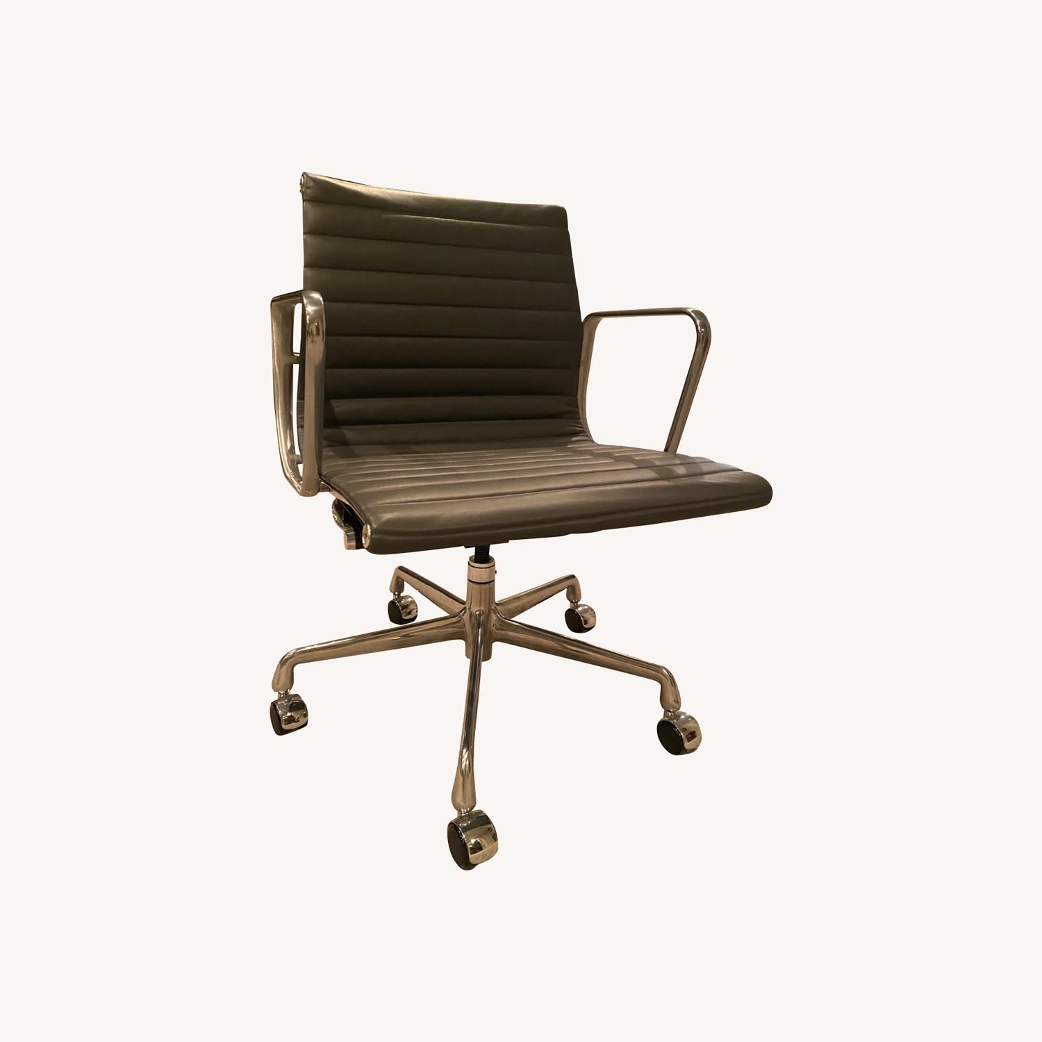 Herman Miller Eames Aluminum Group Chair - image-0