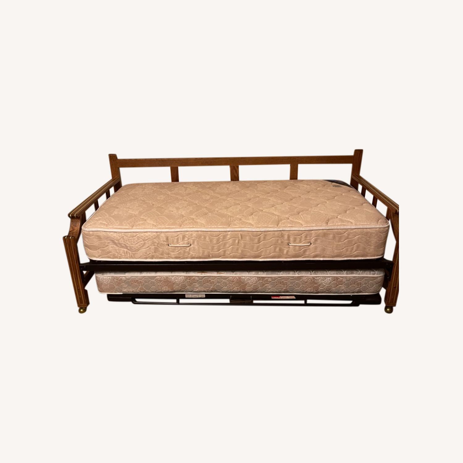 Trundle Daybed - image-0