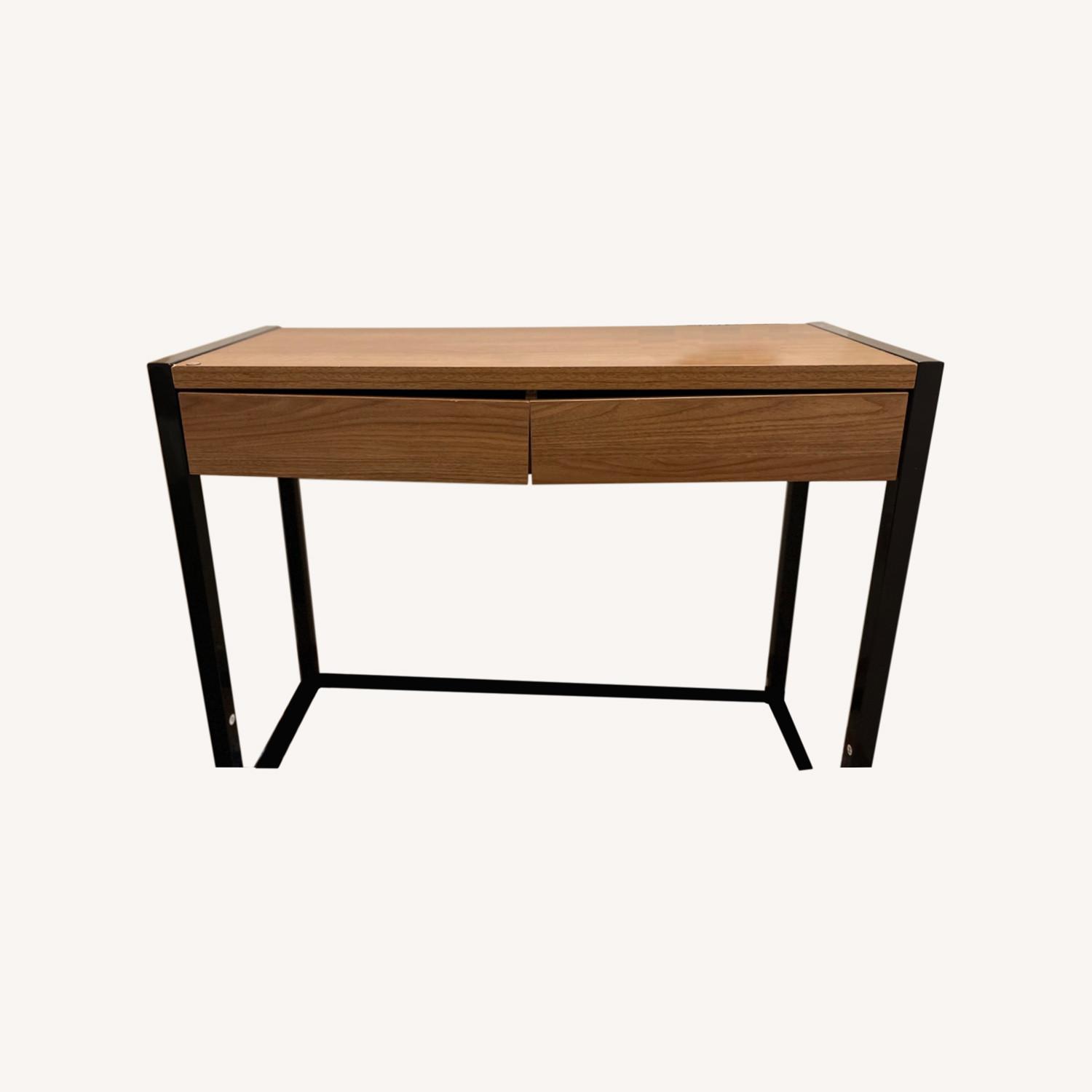 Target Desk - image-0