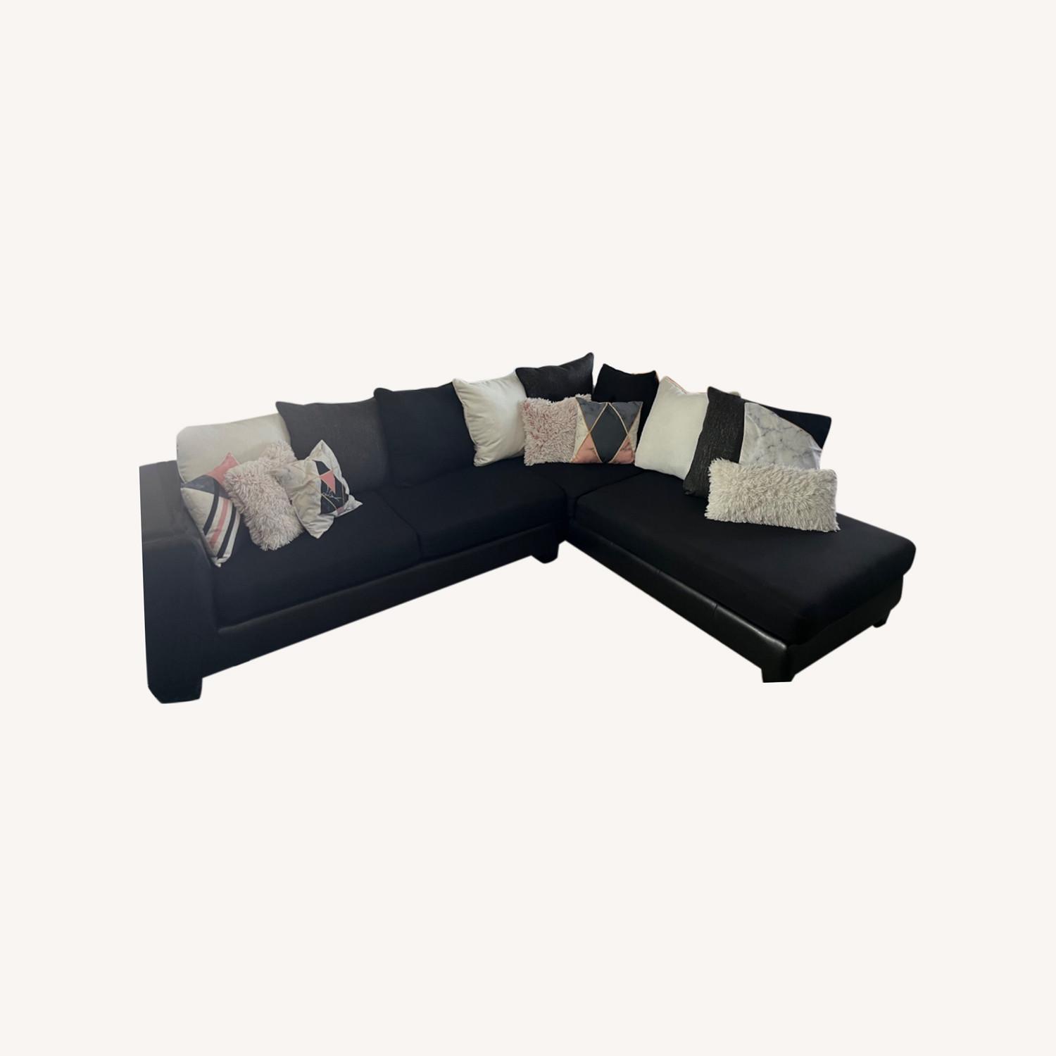 Black/White 2 Piece Sectional - image-0