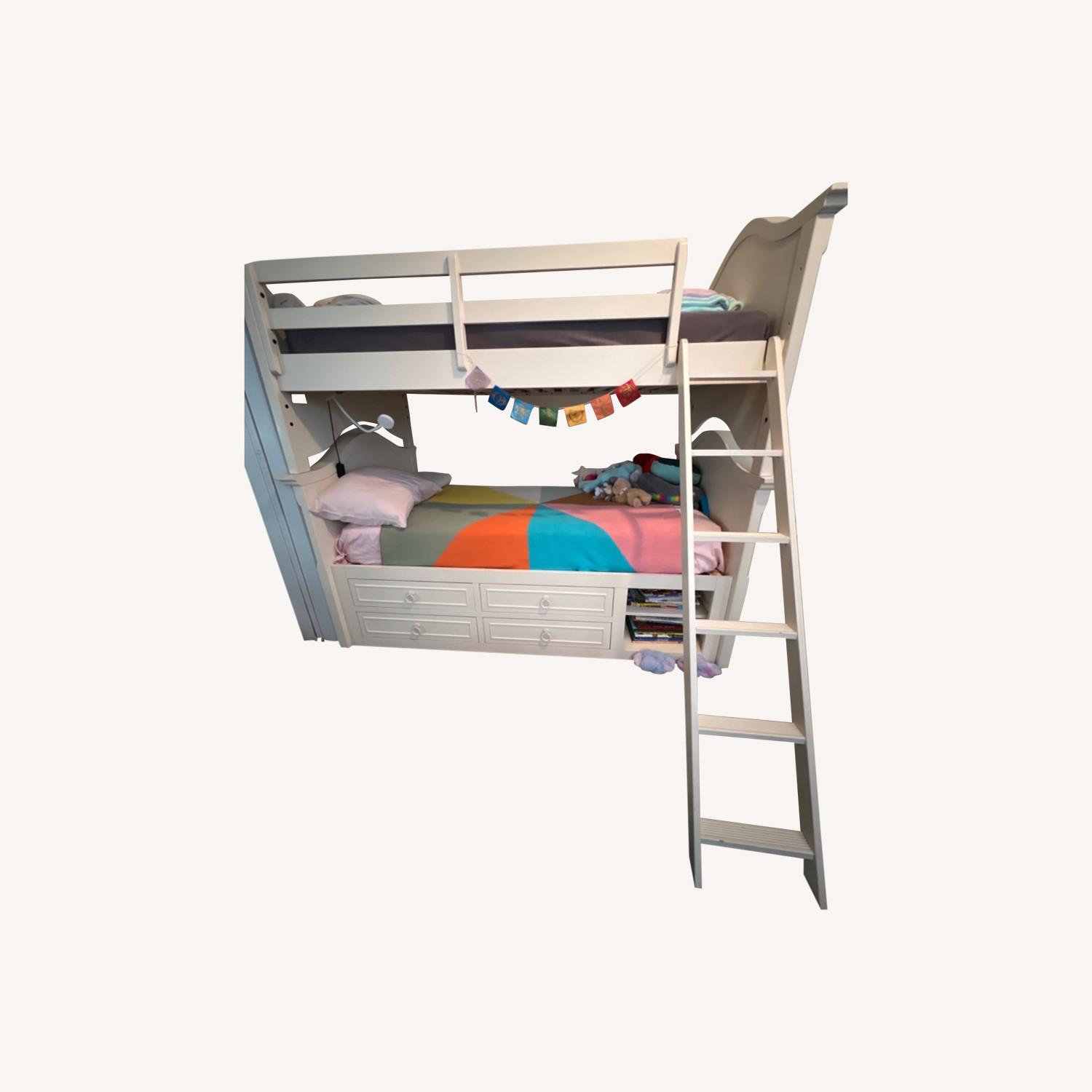 Kid’s bunk bed can be separated into 2 twin beds - image-0