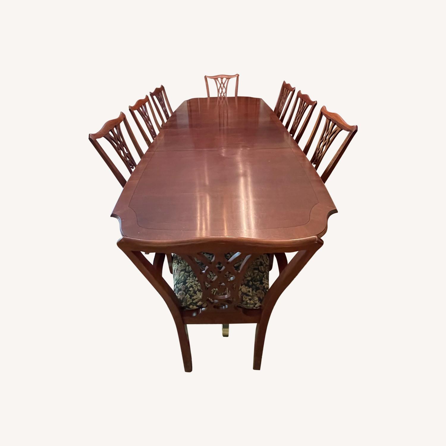 Ethan Allen Regent's Park Dining Table & Chairs - image-0