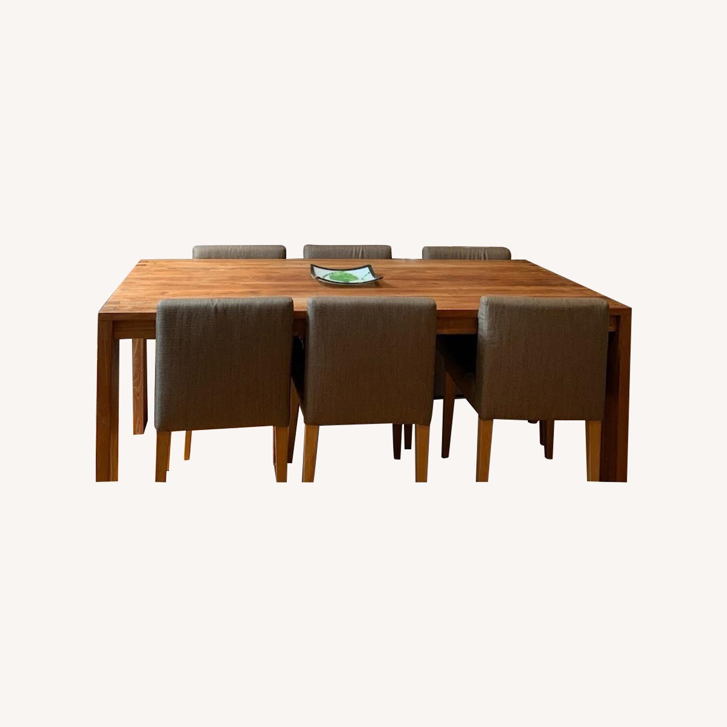 Extendable Solid Teak Wood Dinner Table + 6 Chairs - AptDeco