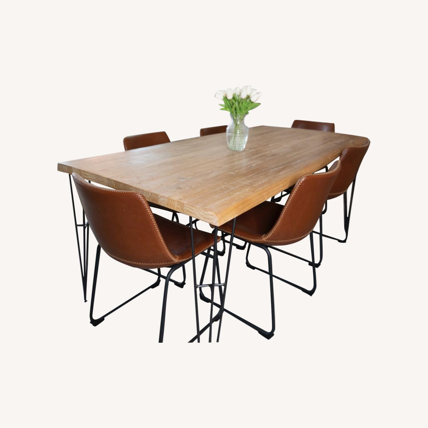 Exquisite Dining Set - image-0