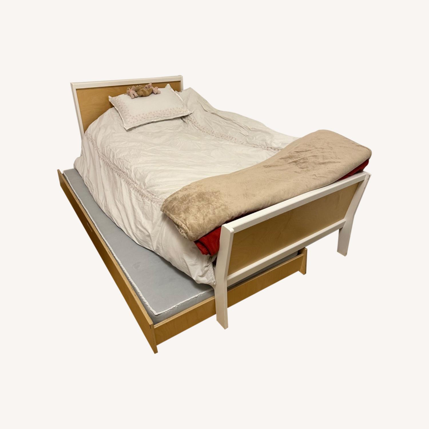 Oeuf Sparrow Trundle Bed - image-0