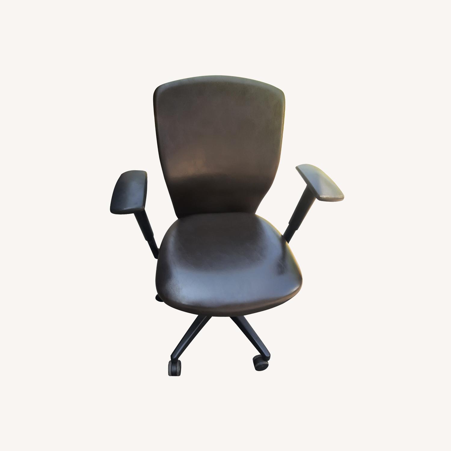 Teknion Chairs - image-0