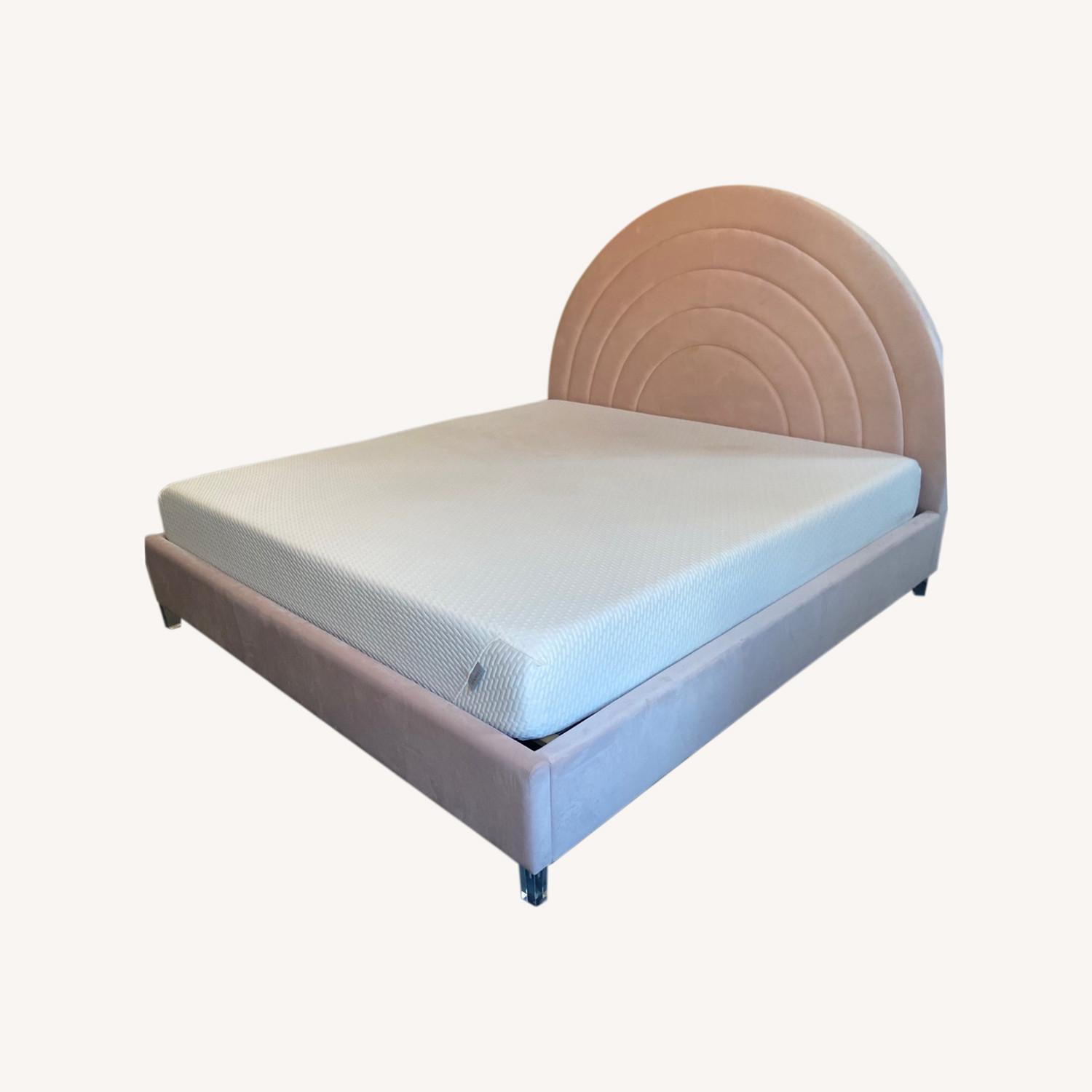 Lucius Pink Velvet Upholstered King Bed - image-0