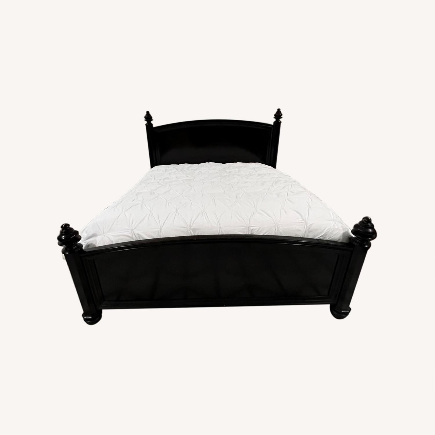 Thomasville Four Poster Bed - image-0