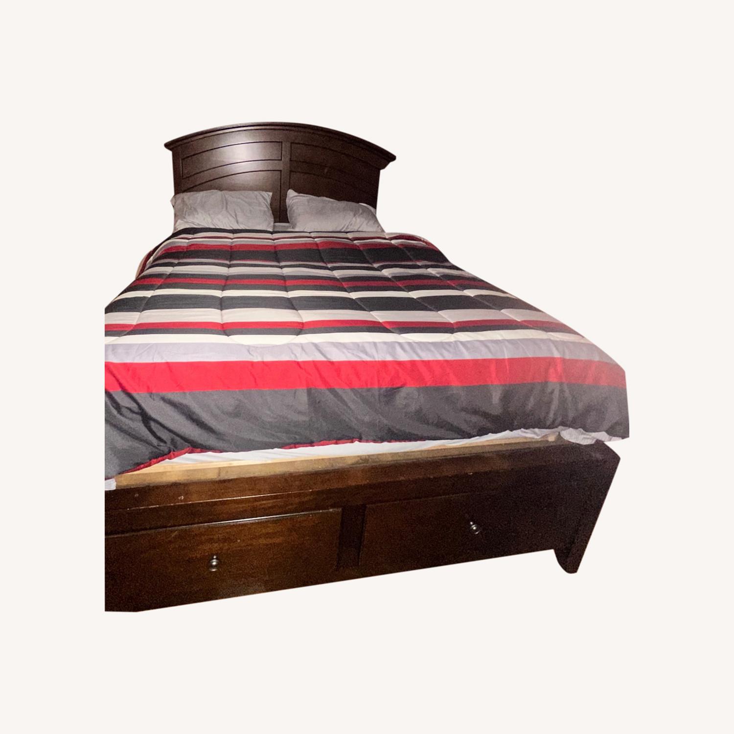 Raymour & Flanigan Queen Bed - image-0