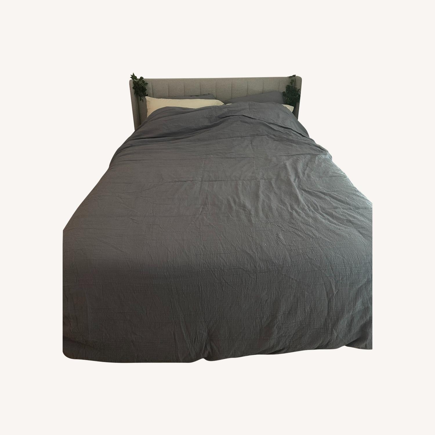 Platform Bed Frame Queen Size Light Grey - image-0