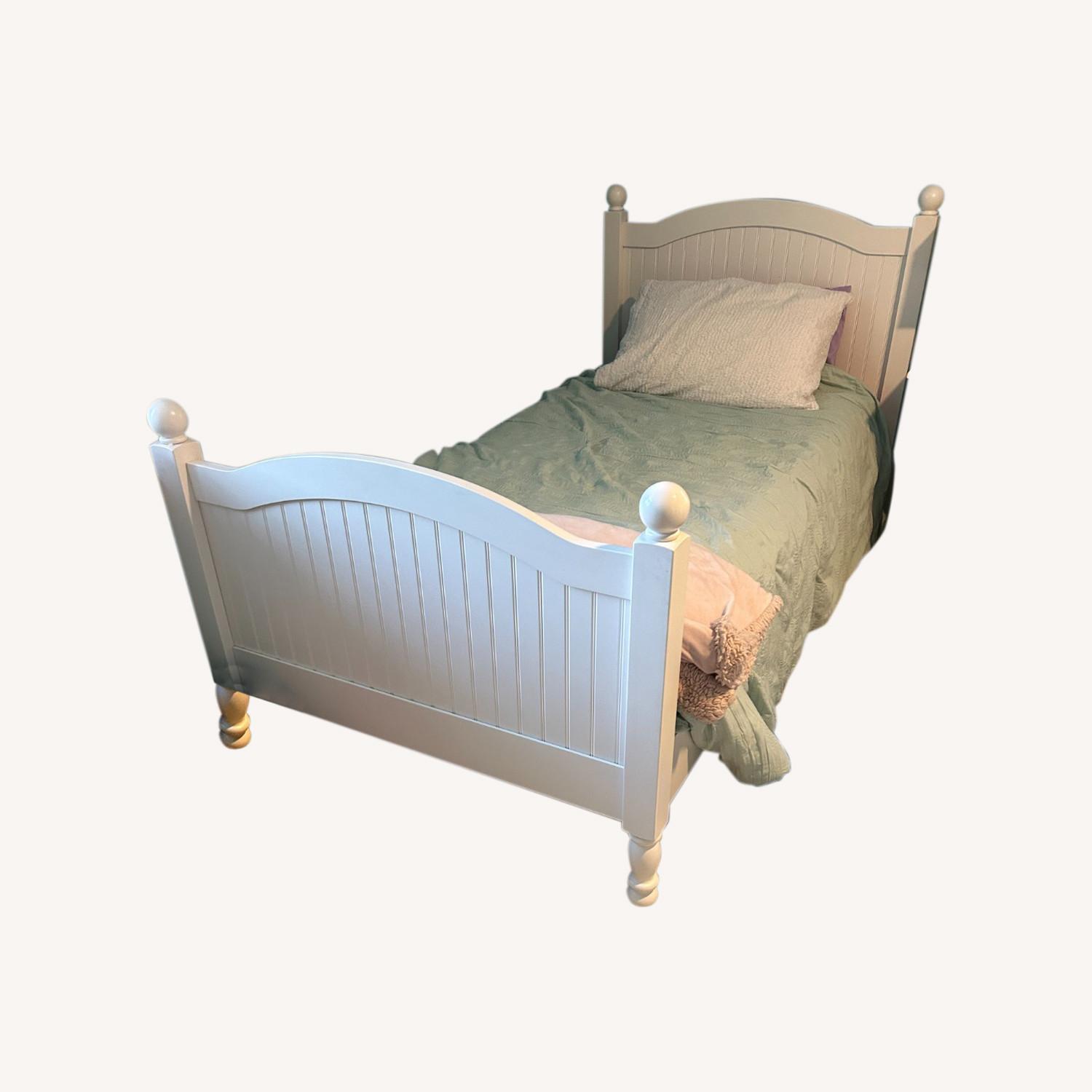 Pottery Barn Kid Twin Bed - image-0