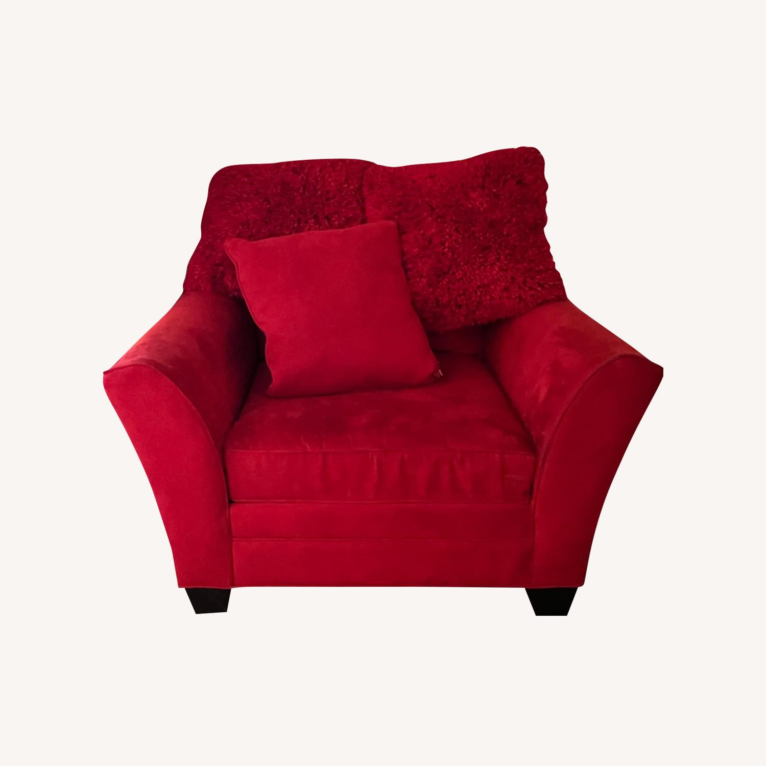 Raymour & Flanigan Chair AptDeco