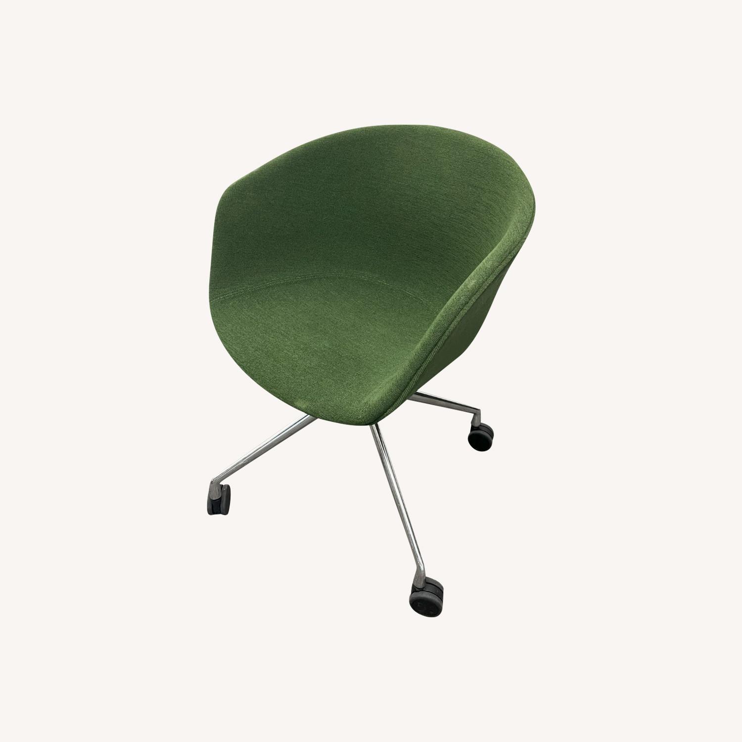 Green Accent/Office Chair With Wheels AptDeco