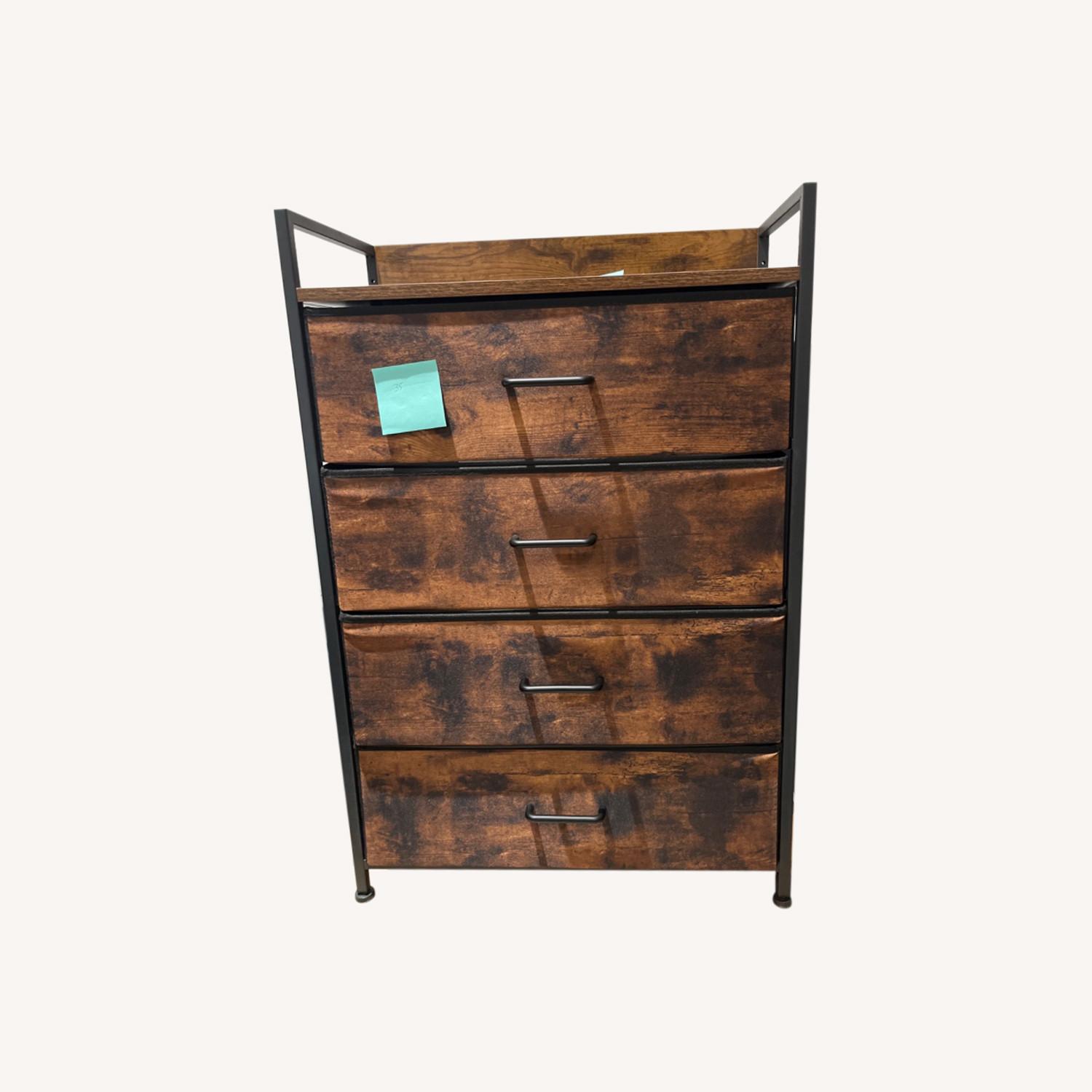 UES Dresser - image-0