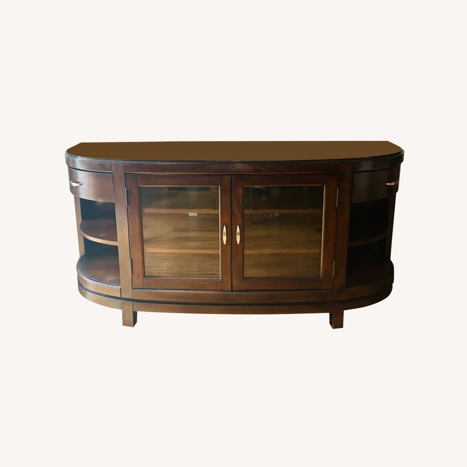 Raymond & Flanigan TV stand & Display AptDeco