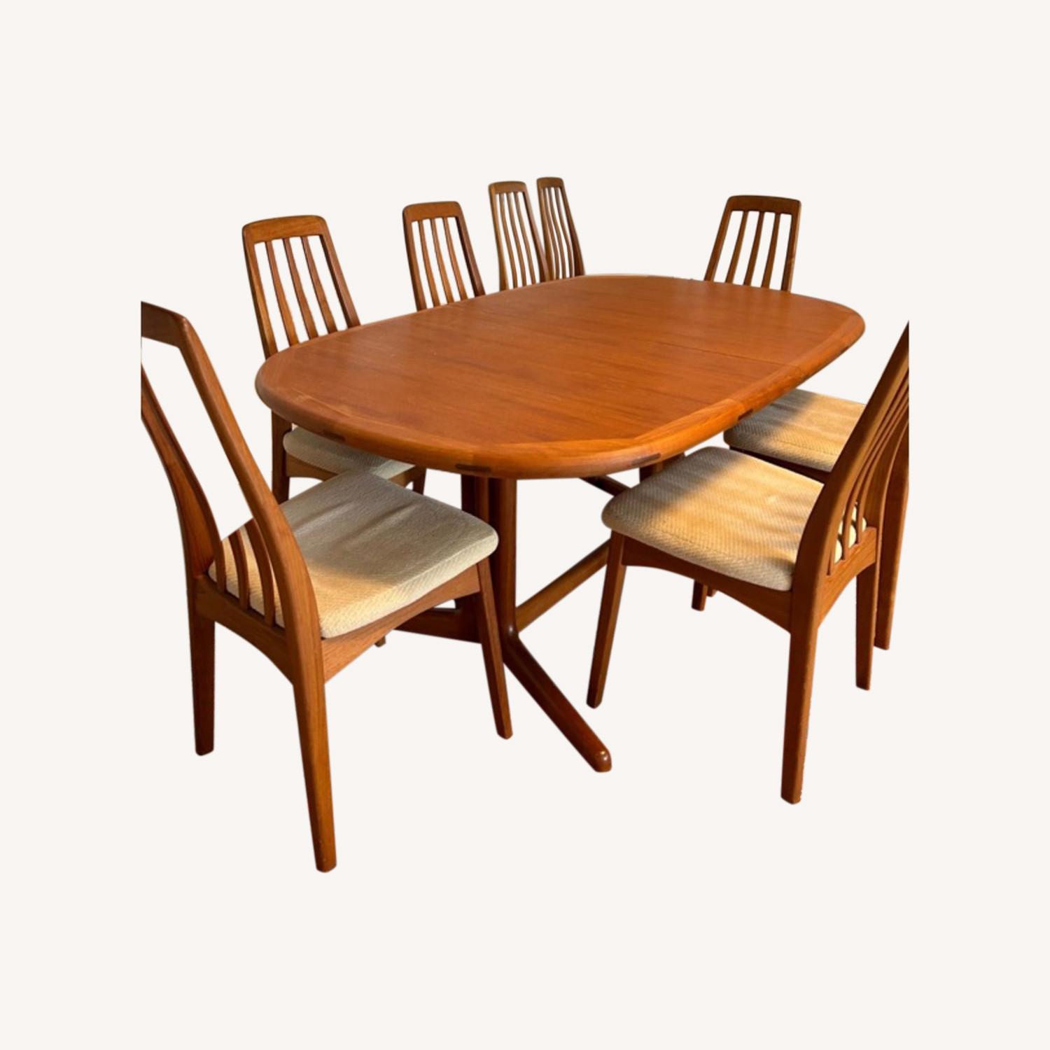 Dining Table with Extension AptDeco