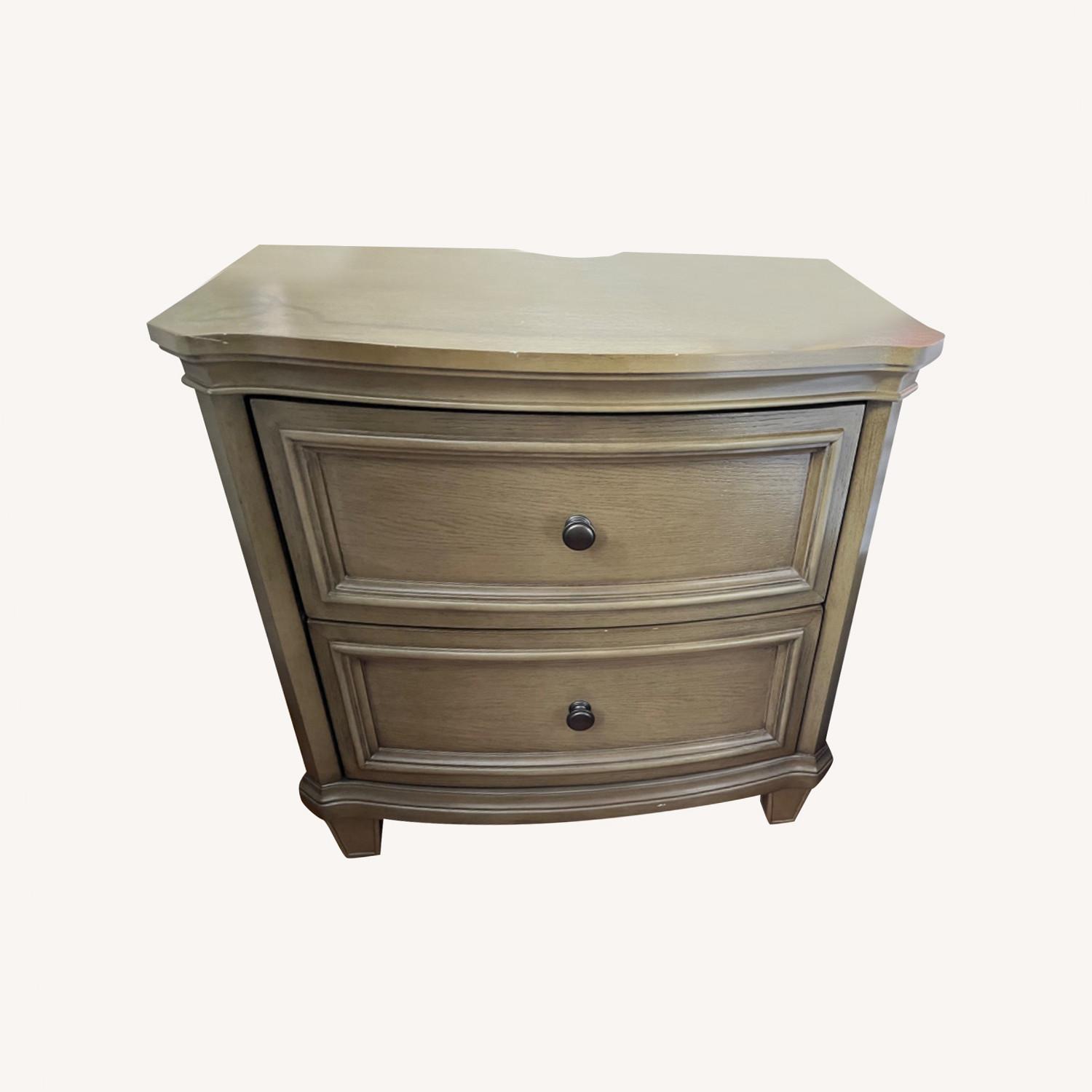 Raymour and Flanigan Lorient Nightstand AptDeco