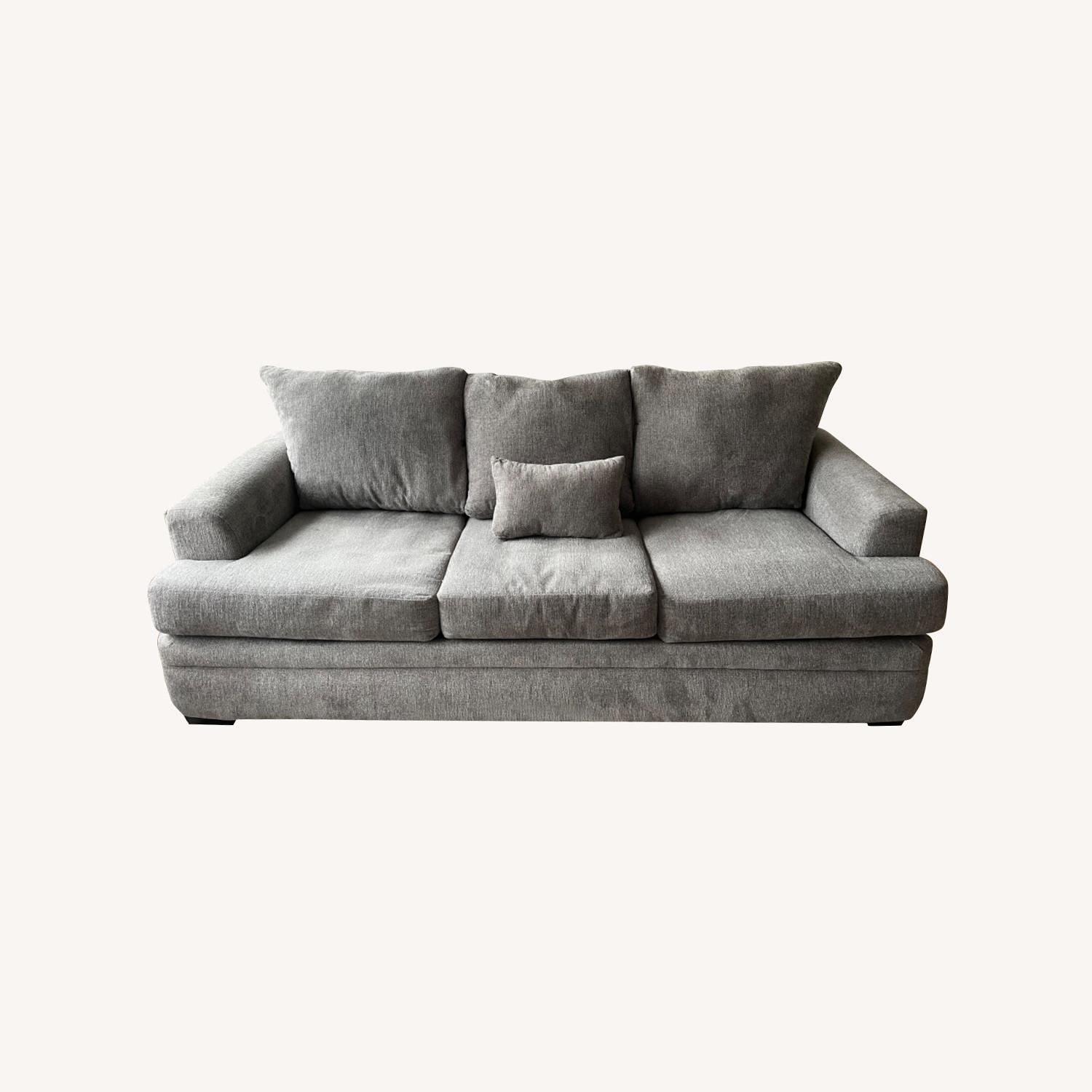 Bob's Discount Furniture Gray Sofa AptDeco