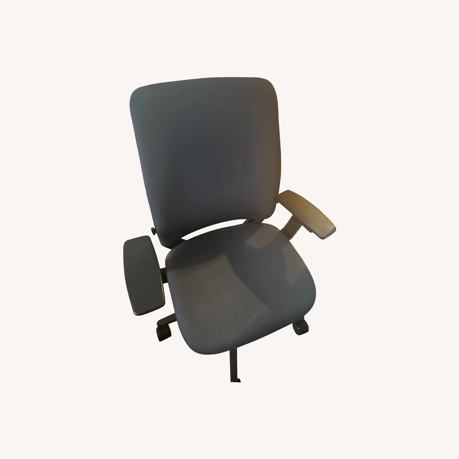 Ergonomic, High End Chair - image-0