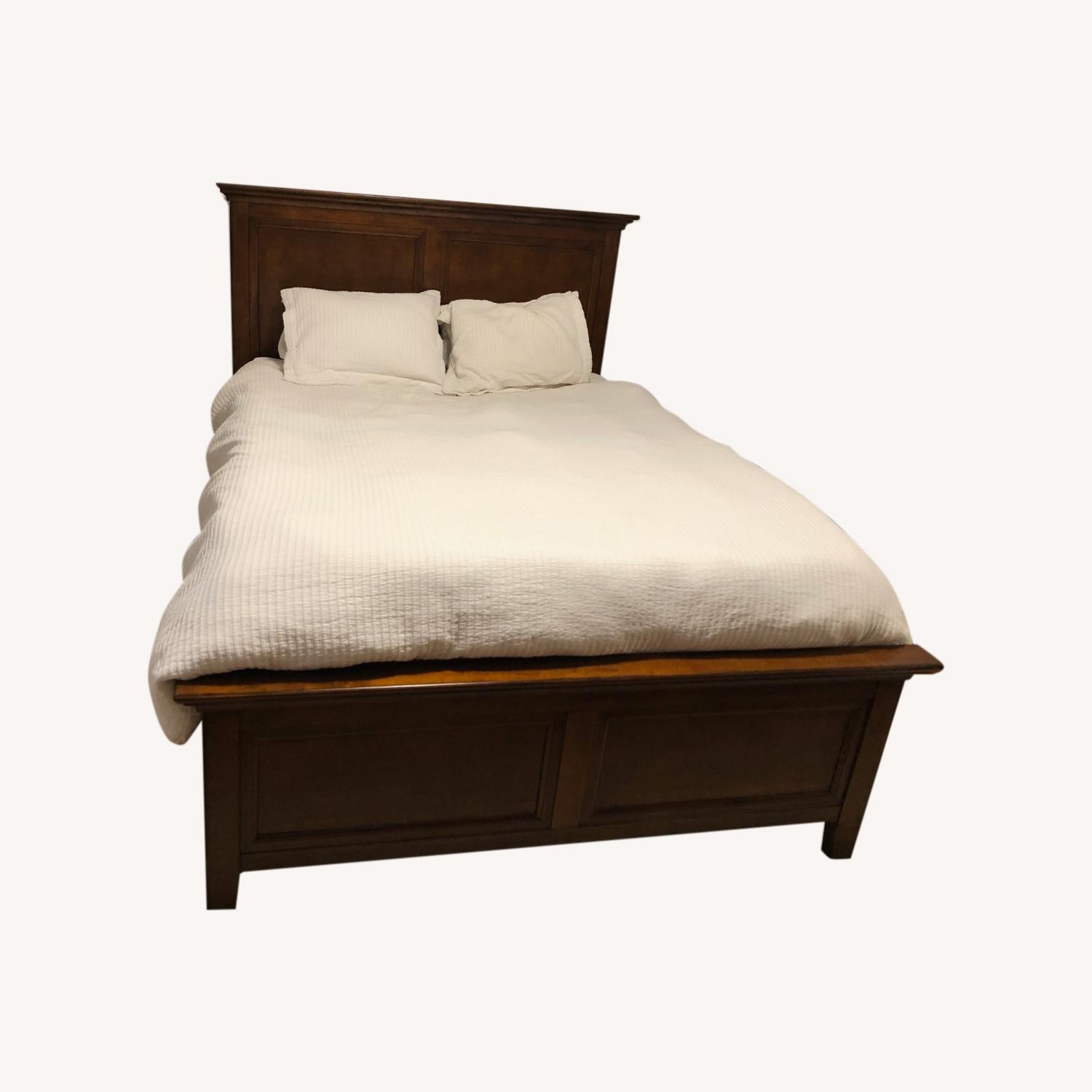 Haverty's Ashebrook Queen Bed AptDeco