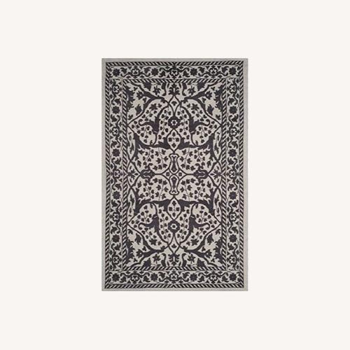 Used Safavieh Black and Grey Wool Rug 4 x 6 for sale on AptDeco